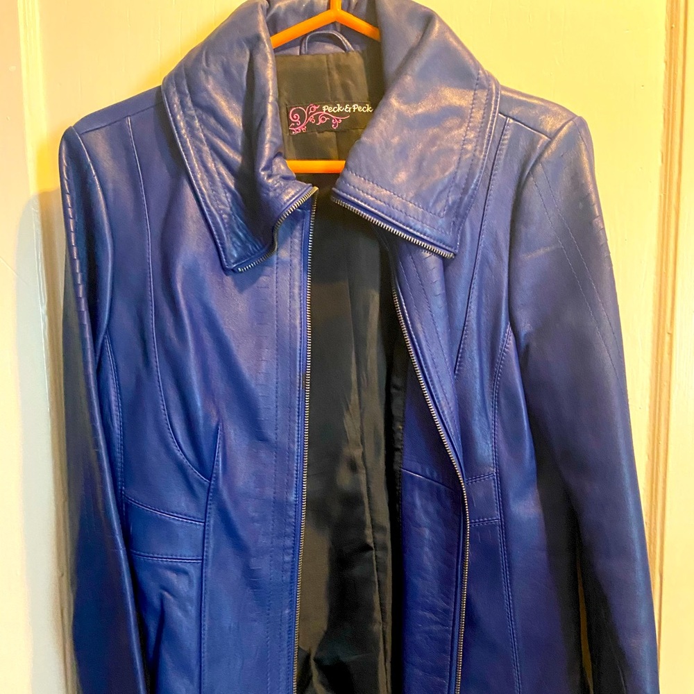 Beautiful blue leather jacket by Peck & Peck